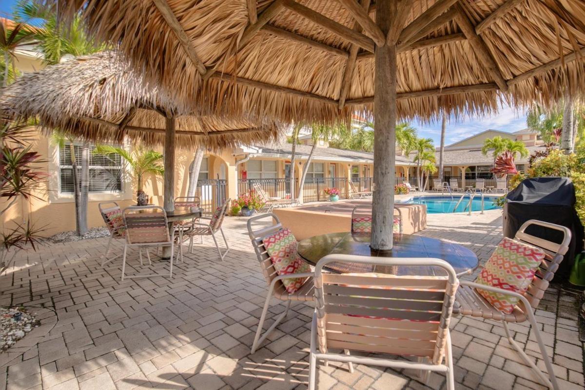 סיינט פיט ביץ' Walkable To Restaurants And Steps To The Beach! - Coconut Villa'S Suite 10 מראה חיצוני תמונה