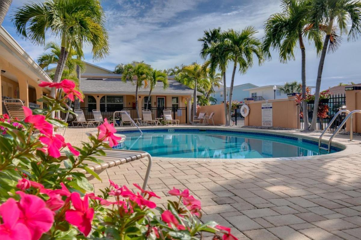 סיינט פיט ביץ' Walkable To Restaurants And Steps To The Beach! - Coconut Villa'S Suite 10 מראה חיצוני תמונה