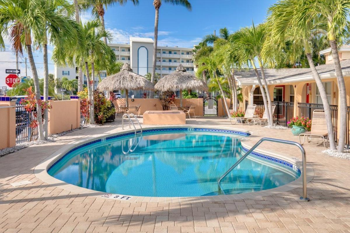 סיינט פיט ביץ' Walkable To Restaurants And Steps To The Beach! - Coconut Villa'S Suite 10 מראה חיצוני תמונה